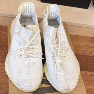 Yeezy Boost 350 V2 in Cream White